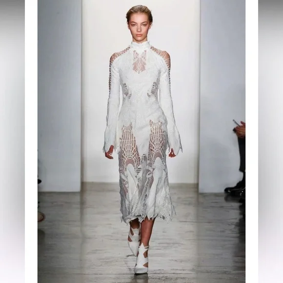 New Jonathan Simkhai Guipure Lace Gown - Picture 3 of 13